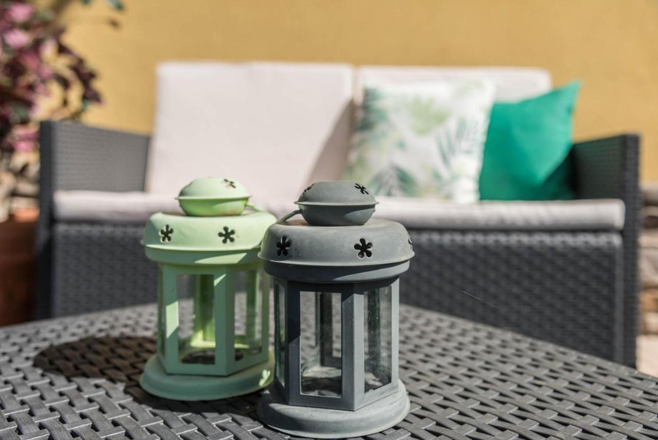 Tinas Yellow Home Leggiuno エクステリア 写真