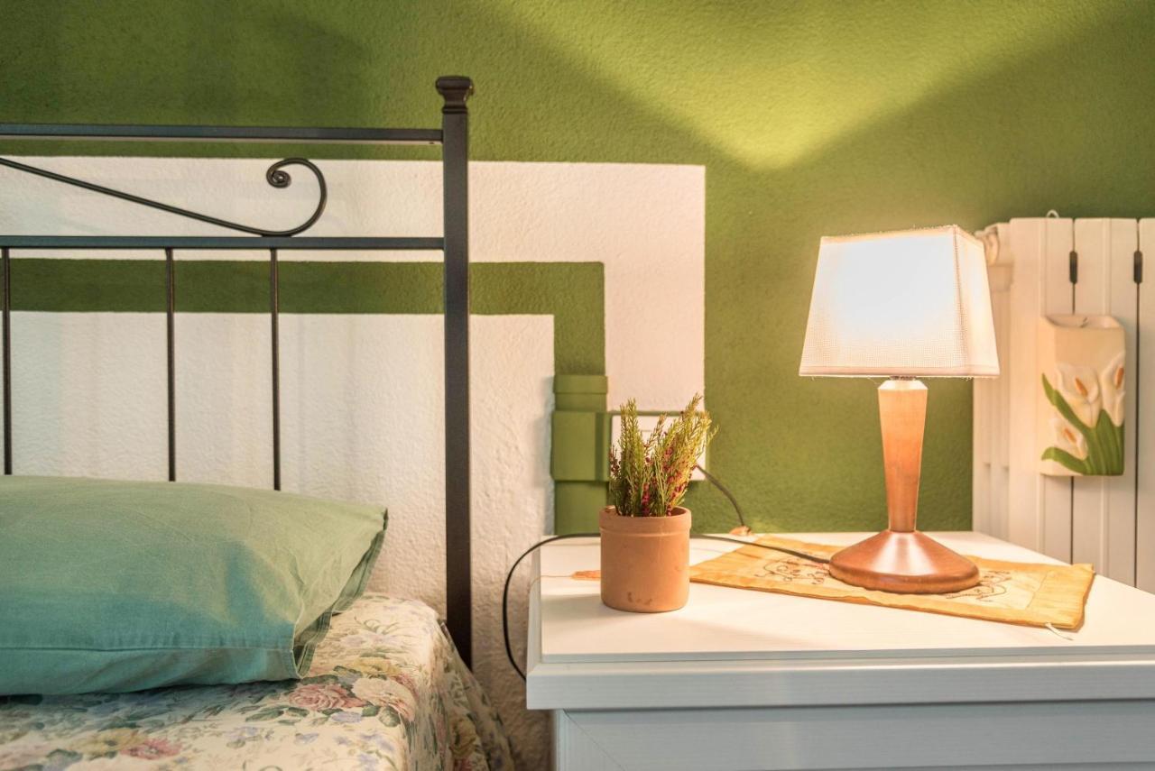 Tinas Yellow Home Leggiuno エクステリア 写真